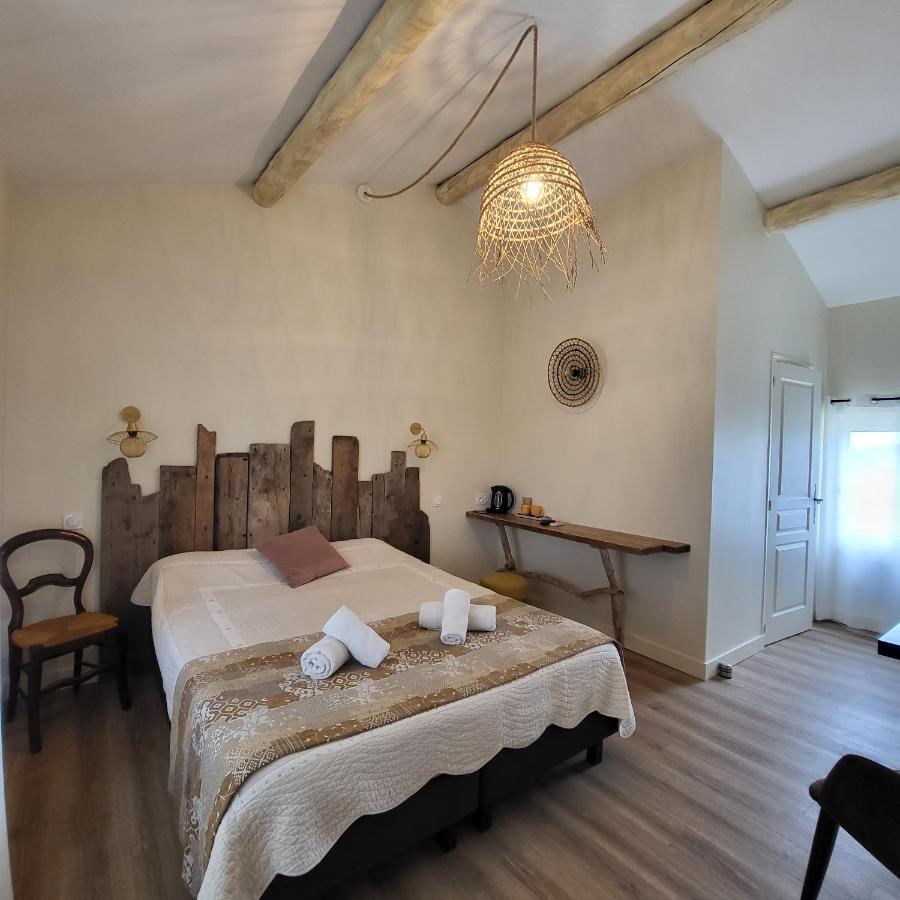 Manade Saint Louis Mas De La Paix Bed & Breakfast โวแวร์ ภายนอก รูปภาพ